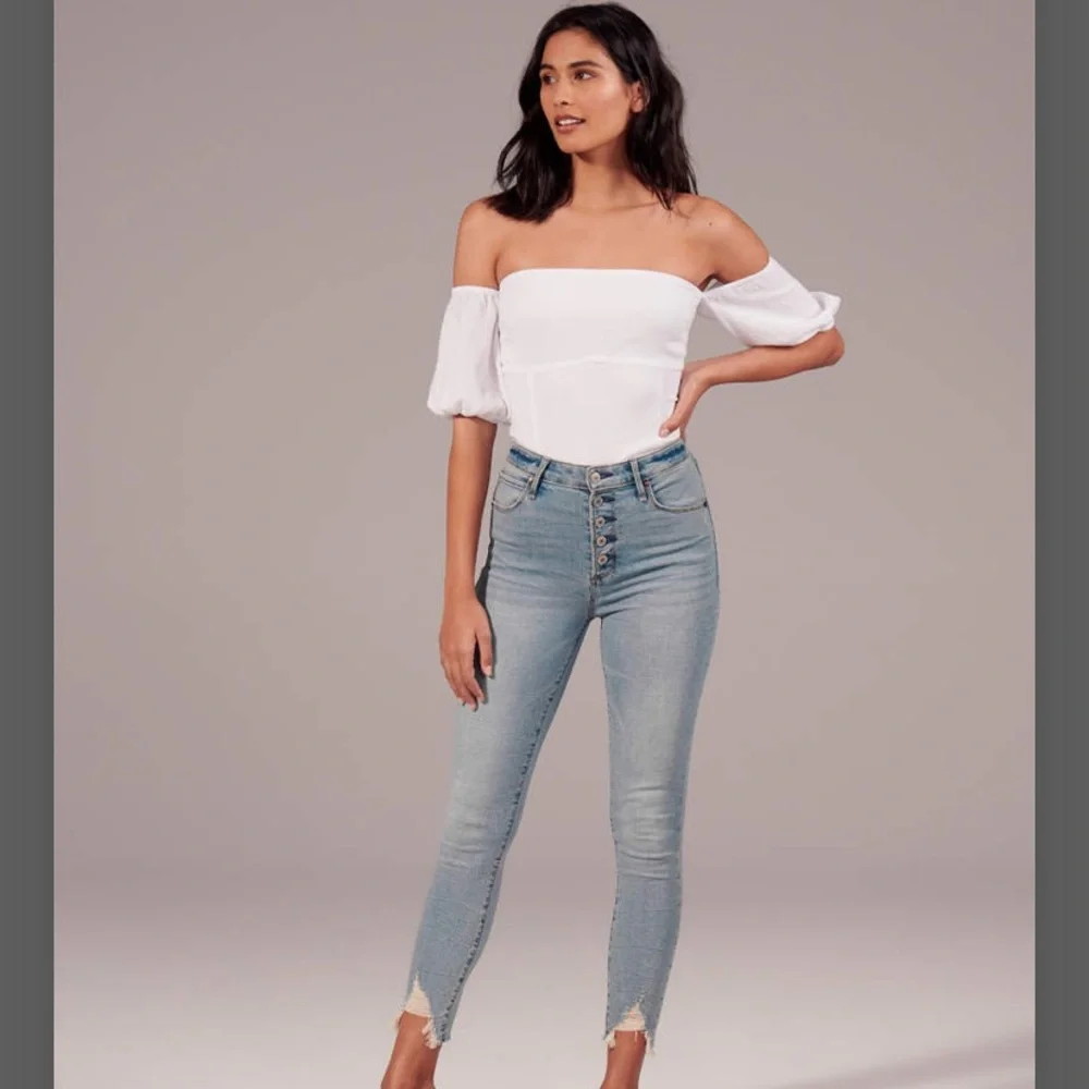 High Rise Jeans - Picture 2 of 4